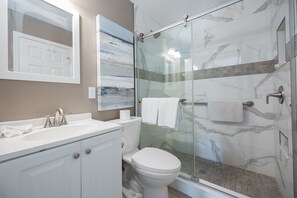 Towels - Sand Crab Cabana  WEEKLY RENTAL 7 nights minimum!! Truman Annex (Key West)