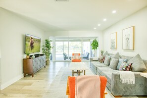 Smart-TV, fotballspill, bøker og strømmetjenester