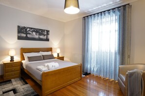 4 chambres, fer et planche à repasser, lit parapluie, Wi-Fi