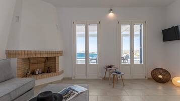 Vila, vista para o mar (Portara) | Área de estar | TV de tela plana