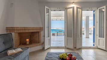 Villa, Meerblick (Portara) | Allergikerbettwaren, Zimmersafe, individuell dekoriert