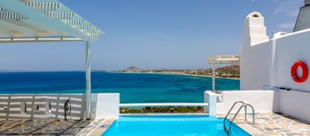 Apricot and Sea Luxury Villas
