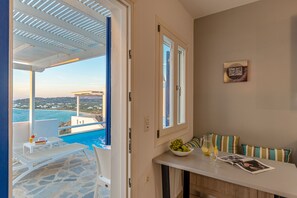 Literie hypoallergénique, coffres-forts dans les chambres