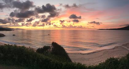 Magnificent sea view More than 50 star reviews from my hosts !!!