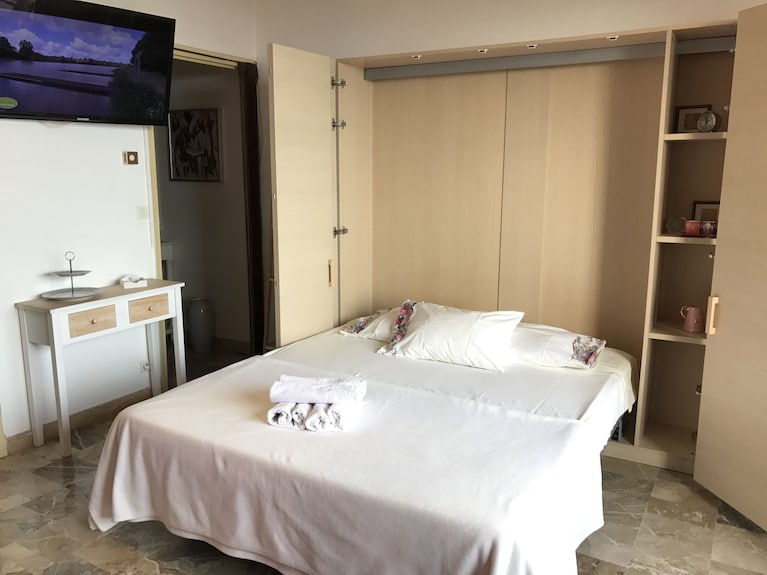 Grand Studio Vue Mer Splendide + Parking Privé. Plage De Barbicaja 8 Min. - Ajaccio