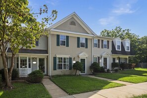 Exterior - BickelBella: Private Yard & Near DC (Sterling)