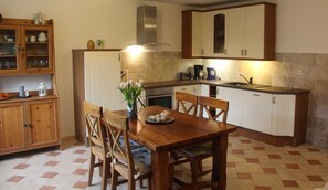 Fridge, oven, dishwasher, high chair - Apartment in Strasen (40072) - Apartment in Strasen (Wesenberg)
