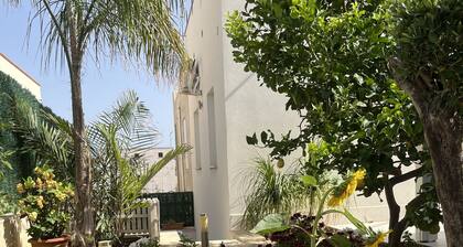 Villetta Azzurra is a structure located in the heart of Alcamo Marina.