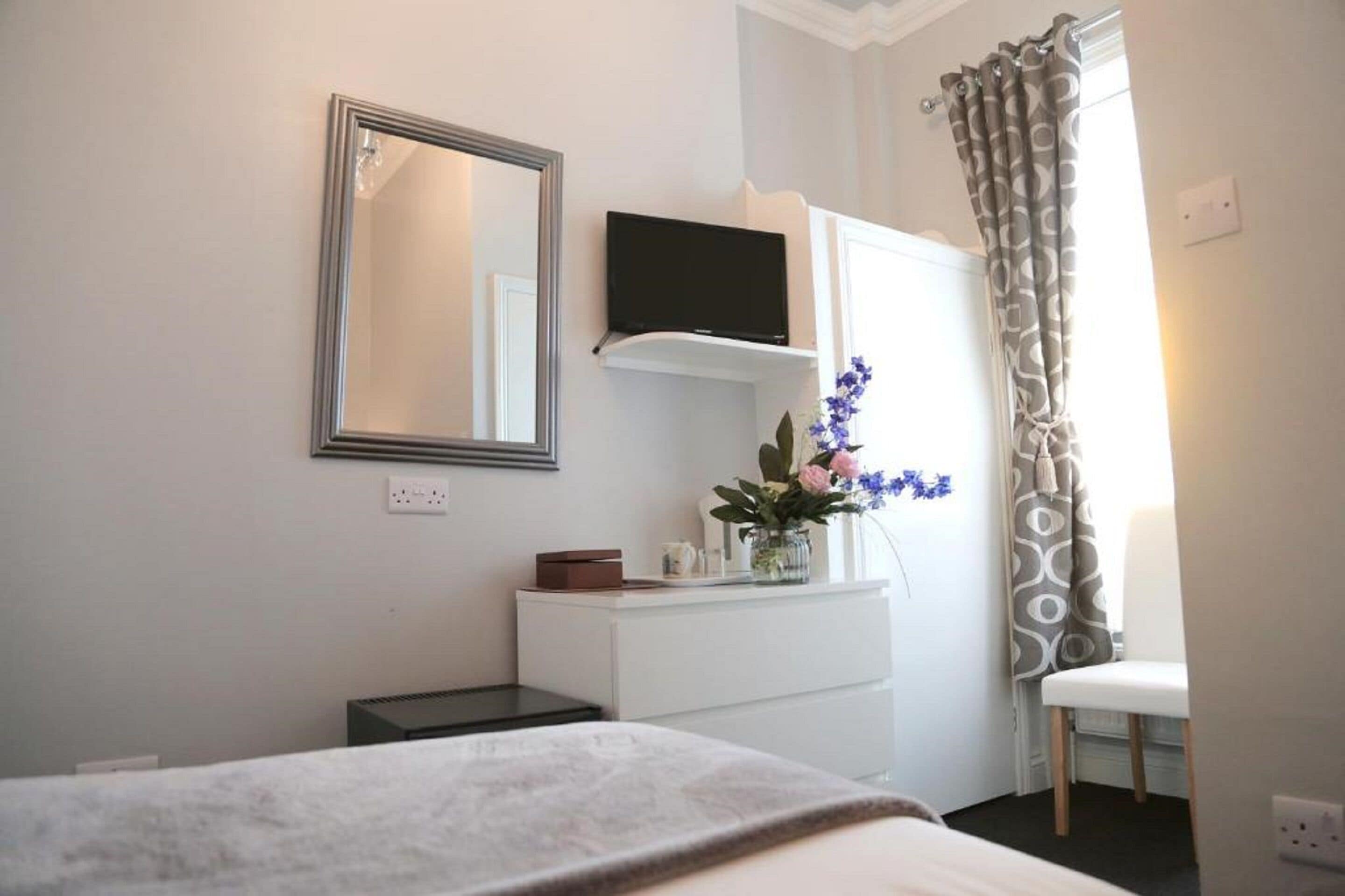 1 bedroom, iron/ironing board, free wifi