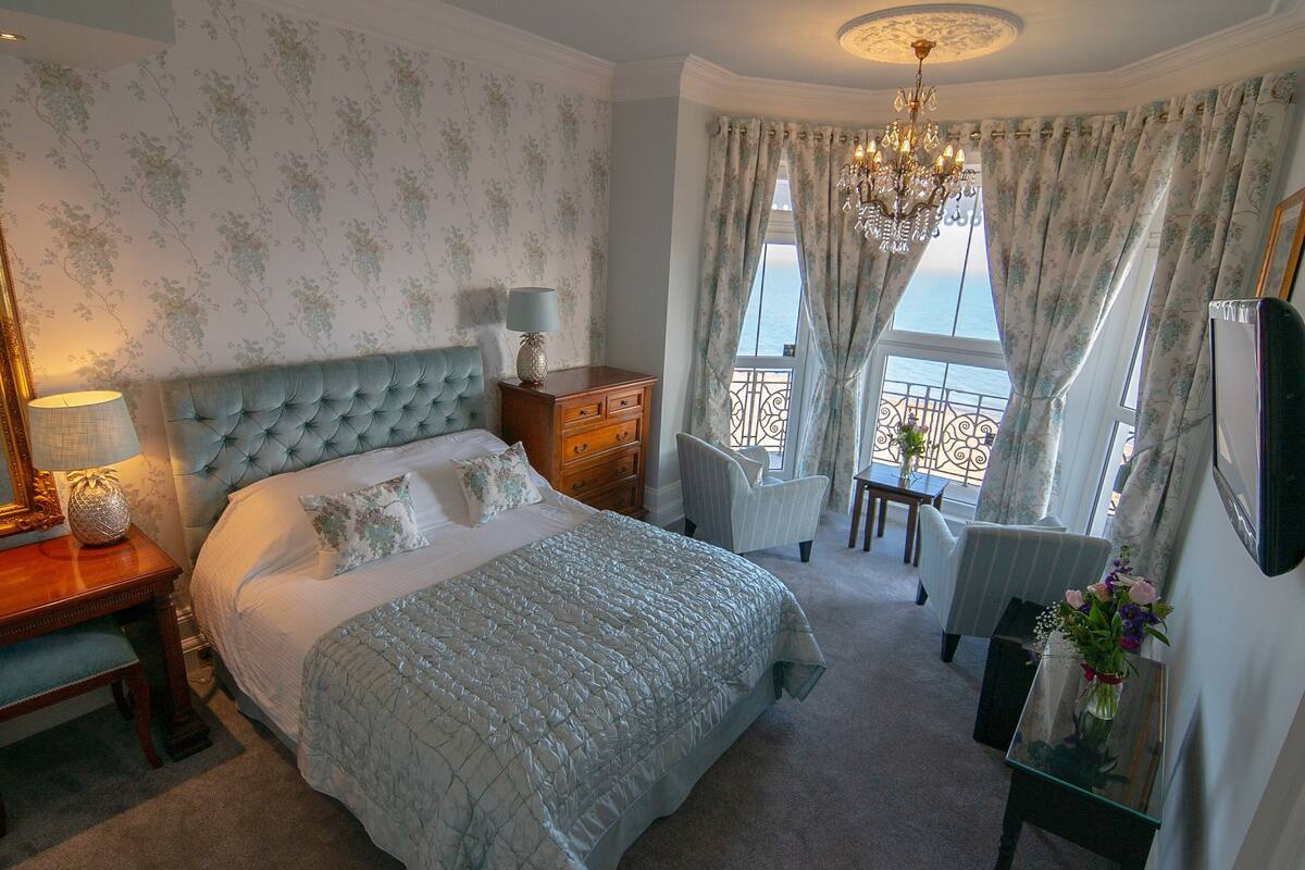 1 bedroom, iron/ironing board, free wifi
