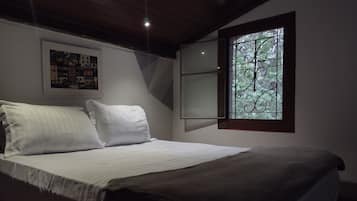 Chalé standard | 1 quarto, frigobar, ferros/tábuas de passar roupa, roupa de cama