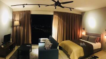 Langsir/tirai gelap terus, seterika/papan seterika, Wi-fi percuma