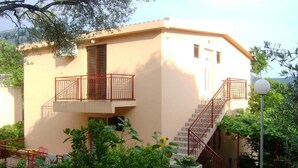 Fachada da propriedade