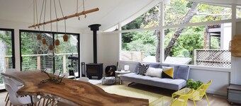 Pristine Modern Getaway