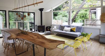 Pristine Modern Getaway
