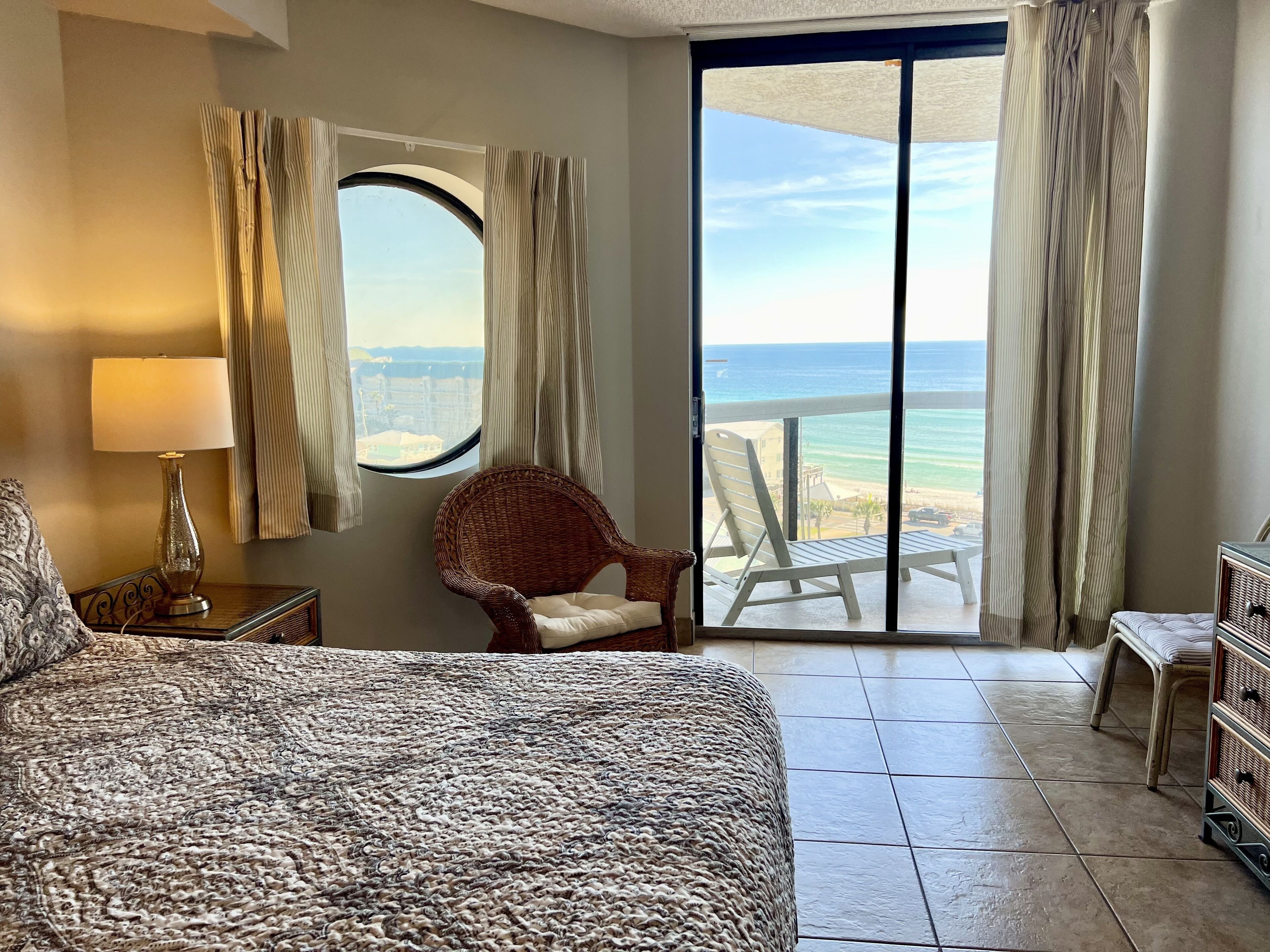 2 chambres, bureau, fer et planche à repasser, Wi-Fi gratuit