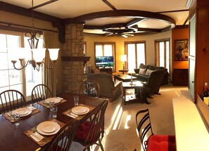 Interior - Short walk to pedestrian village. Hiking, biking, swimming, golf, nature, etc (Mont-Tremblant)