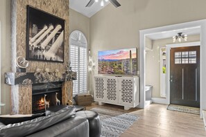 Smart TV, fireplace, DVD player, printers