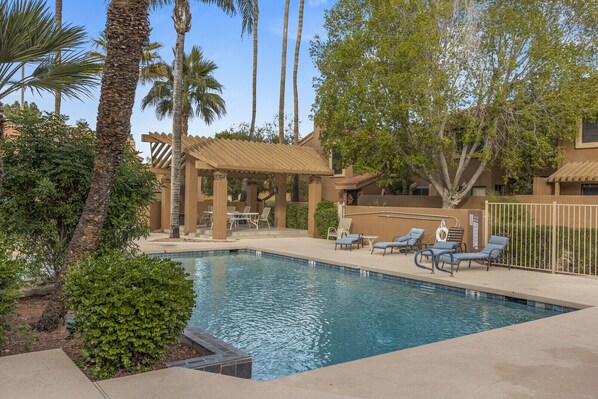 Outdoor pool, a heated pool