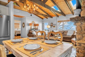 Dining - Charming 2BR Cabin w/ Amazing Views! Minutes to Boone & Blowing Rock (Blowing Rock)