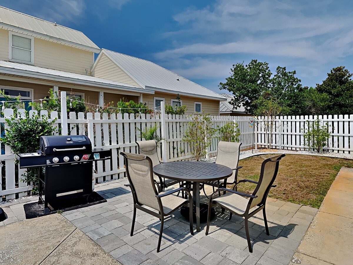 Photo 11 of Reality Break - Private Pool (heated for a fee), Pet Friendly, Outdoor Shower