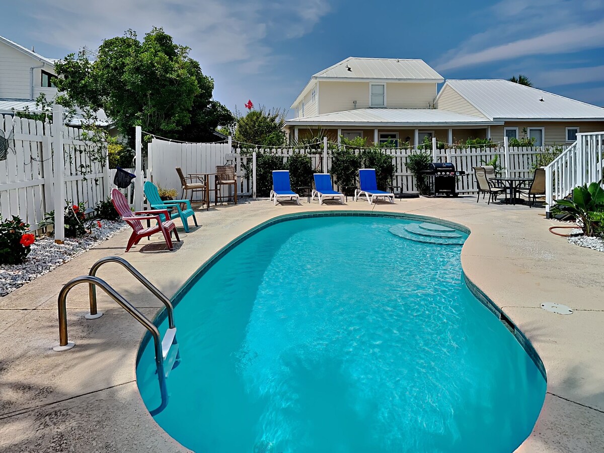Photo 2 of Reality Break - Private Pool (heated for a fee), Pet Friendly, Outdoor Shower