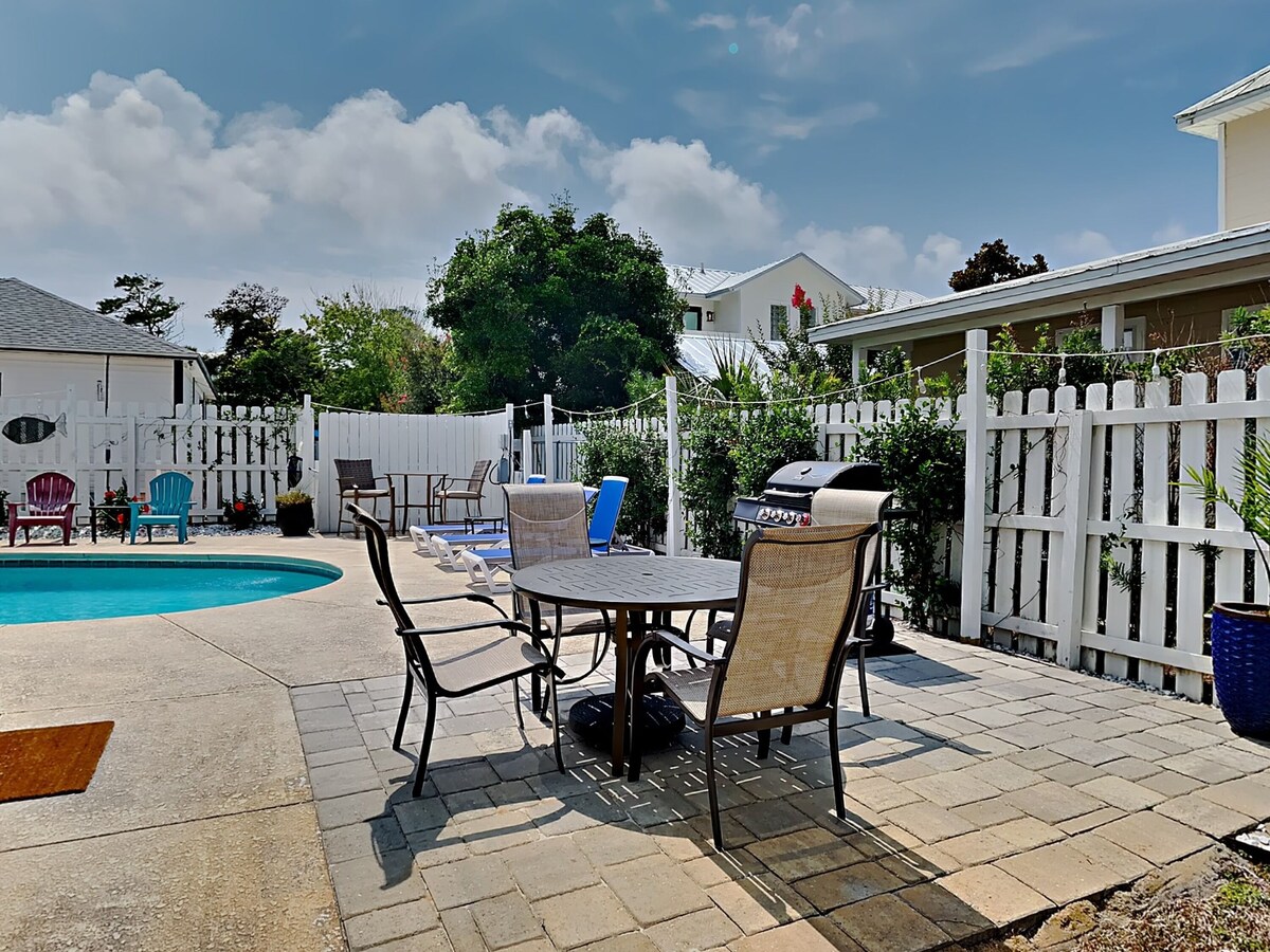 Photo 12 of Reality Break - Private Pool (heated for a fee), Pet Friendly, Outdoor Shower