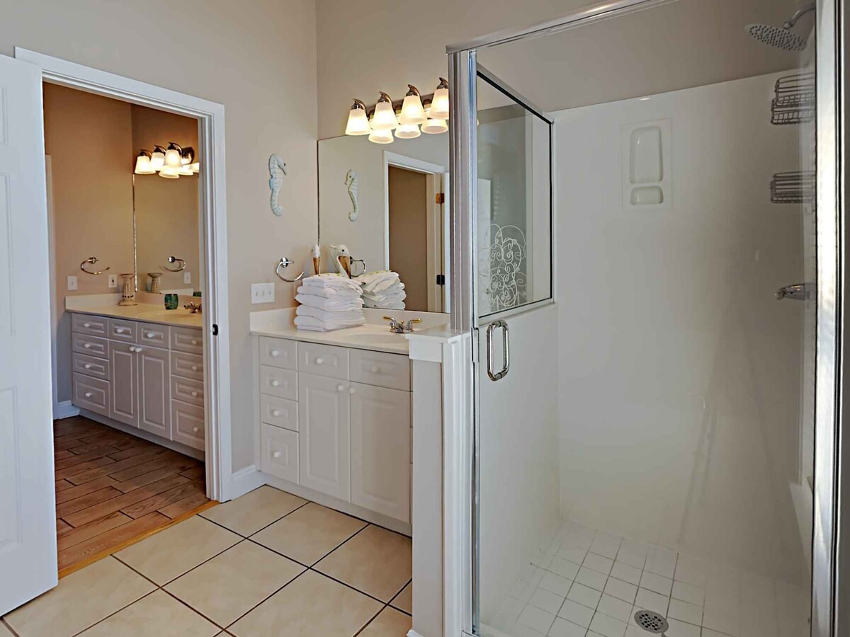 Photo 18 of Reality Break - Private Pool (heated for a fee), Pet Friendly, Outdoor Shower