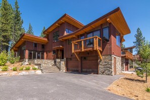 Exterior - High-End Escape at Schaffer's Mill, 4 BDR, Club Amenities, Golf & Ski Access! (Truckee)