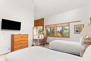 4 bedrooms, iron/ironing board, free WiFi, bed sheets - RMR: Wind River 10 Condo in Teton Village (Teton Village)