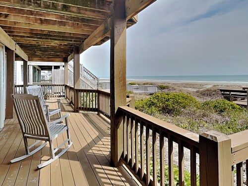 Barefoot Bungalow | Oceanfront In Topsail Beach
