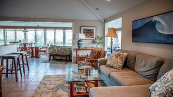 Smart TV, DVD player, stereo