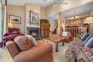 TV, fireplace - RMR: Cinquefoil 1614 Condo in The Aspens/Wilson,WY (Wilson)