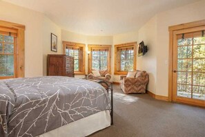 2 camere, una scrivania, ferro/asse da stiro, Wi-Fi gratuito