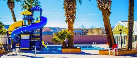 Innenpool, Außenpool