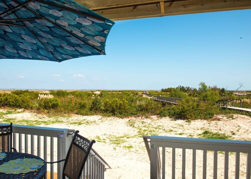 Romantic Oceanfront Villa for Two