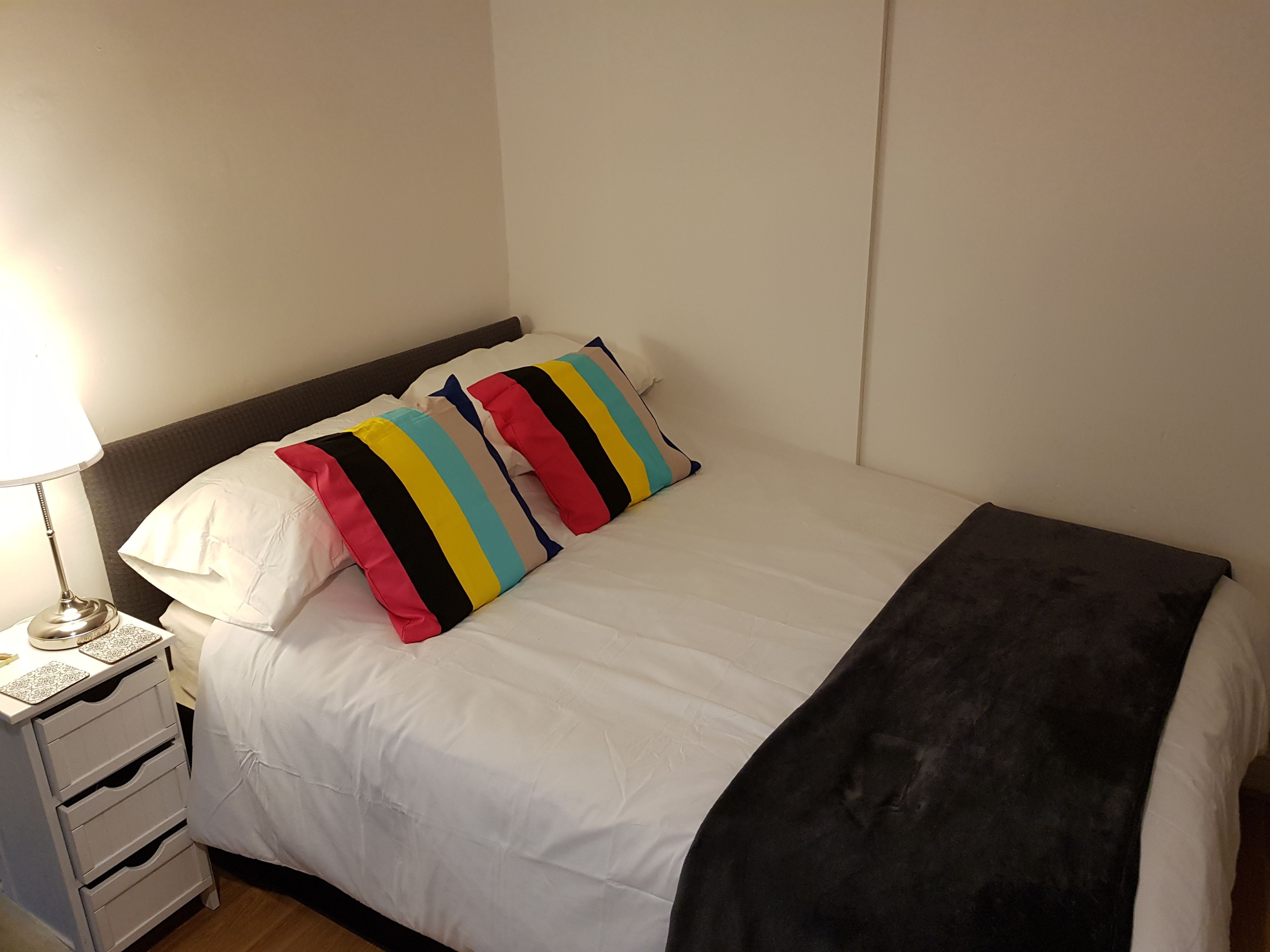 Studio Suite (Flat 2) | Premium bedding, soundproofing, iron/ironing board, free WiFi