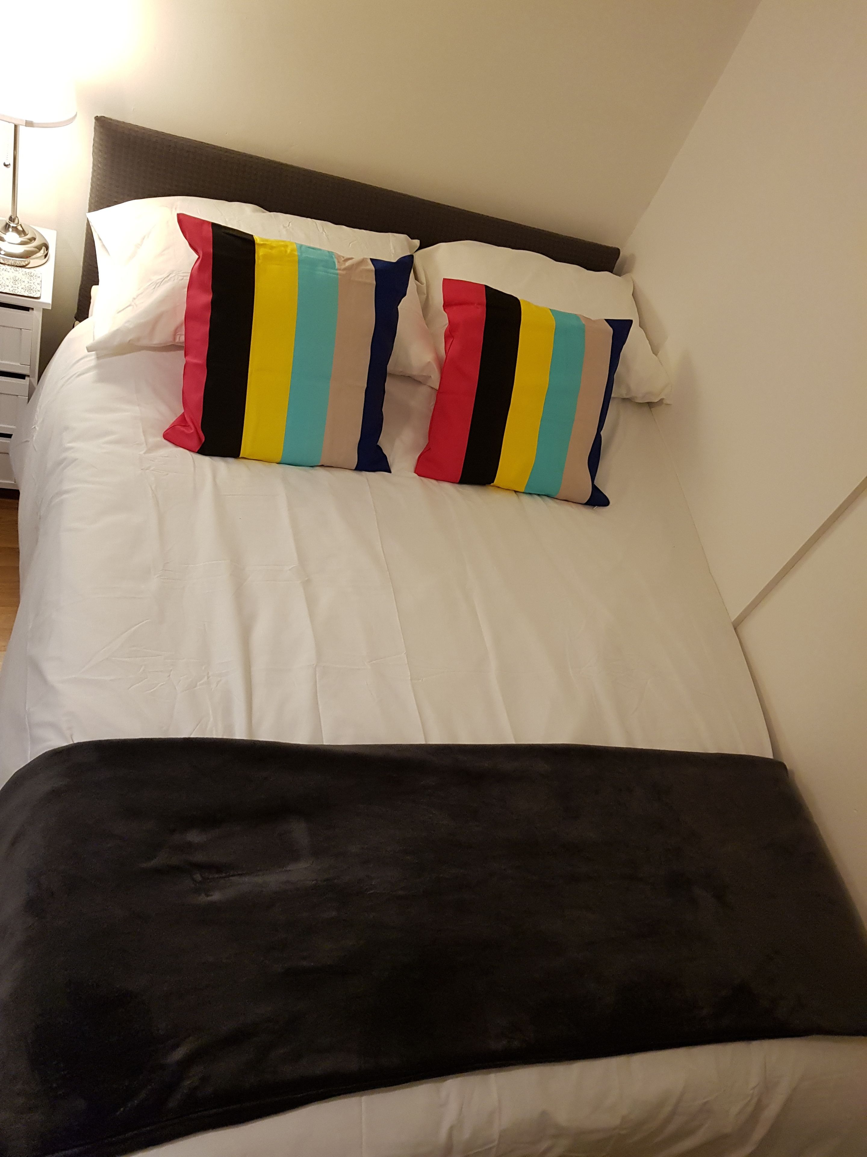 Studio Suite (Flat 2) | Premium bedding, soundproofing, iron/ironing board, free WiFi