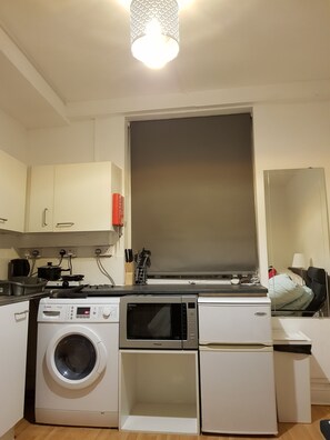 Estudi en suite (Flat 2) | Roba de llit d'alta qualitat i habitacions insonoritzades