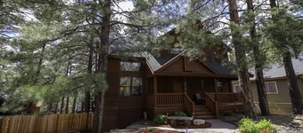 Dream Cabin in the Pines with A/C and HOT TUB!!