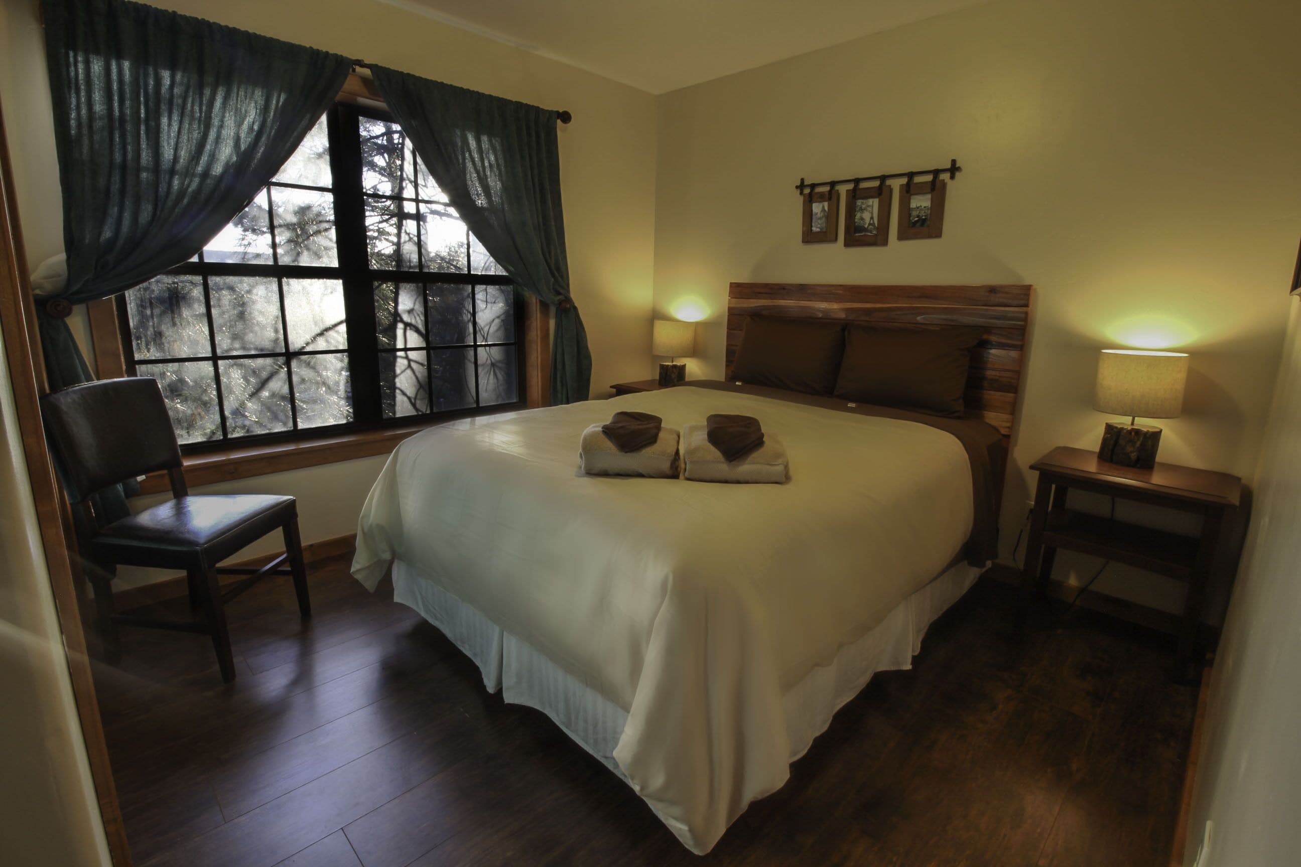 4 habitaciones, tabla de planchar con plancha y wifi gratis 