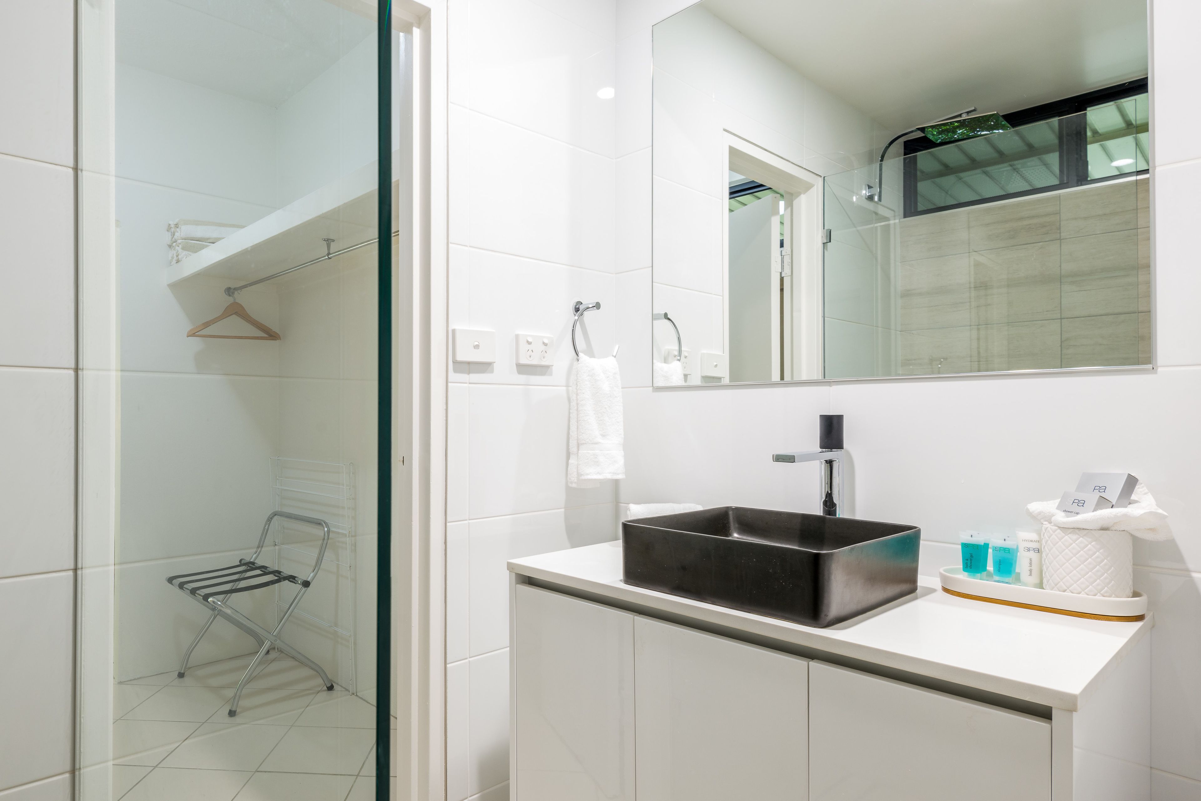Shower, free toiletries, hair dryer, towels
