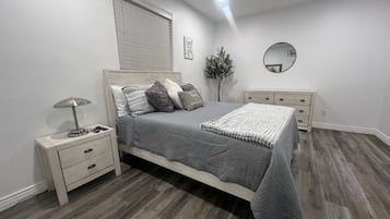 4 Schlafzimmer, Zimmersafe, Bügeleisen/Bügelbrett, Reisekinderbett