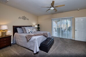 4 bedrooms, in-room safe, iron/ironing board, travel crib - Best 4BD 3BA Lakeside pool home close to ramp. Edge of desert. Close to ramp.  (Lake Havasu)