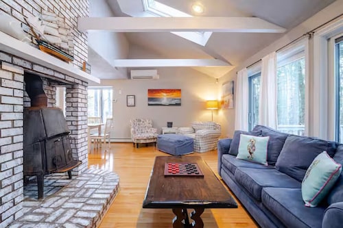 Cape Cod Retreat. Near Beaches and Amazing Pond