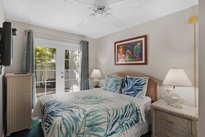 2 bedrooms, iron/ironing board, free WiFi, bed sheets - ABOUT TIME at The Truman Annex in Key West (Key West)