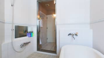 King Room (Ramat Lodge) | Free WiFi, bed sheets