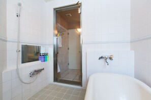 King Room (Ramat Lodge) | 무료 WiFi, 침대 시트