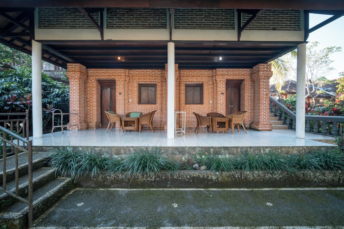 家庭房 | 客房内保险箱、办公桌、免费 WiFi