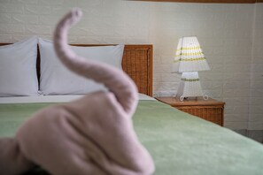 디럭스 더블룸 | 객실 내 금고, 책상, 무료 WiFi, 침대 시트